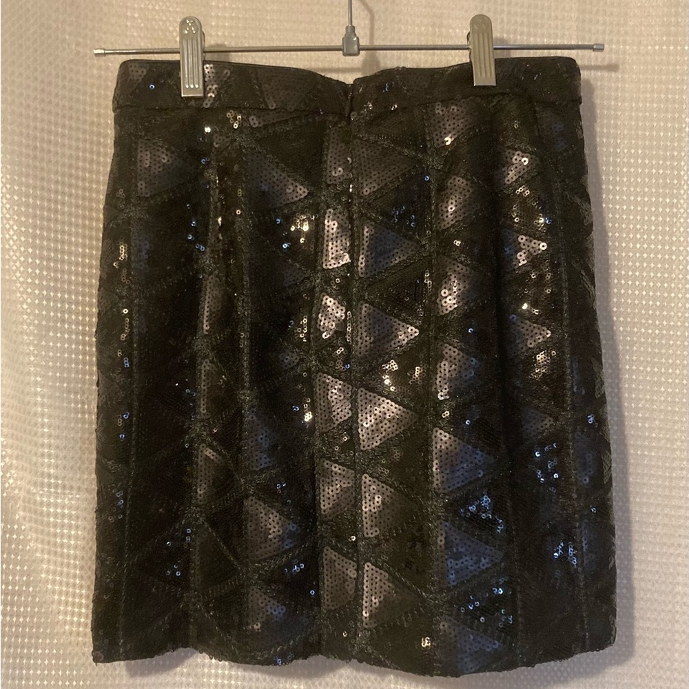 Piperlime Collection lined all over sequin skirt black. Women’s Size XS.